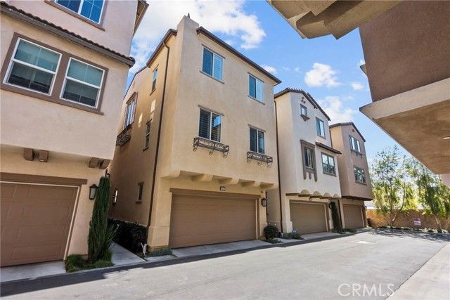 11226 N Alta, San Fernando, CA 91345