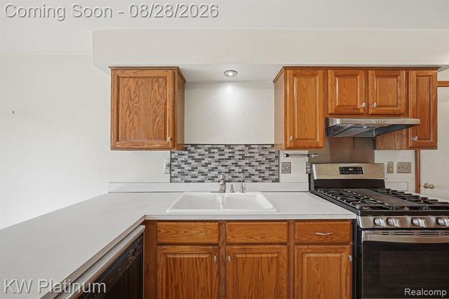 46439 Greenbriar Drive, Chesterfield, MI 48051