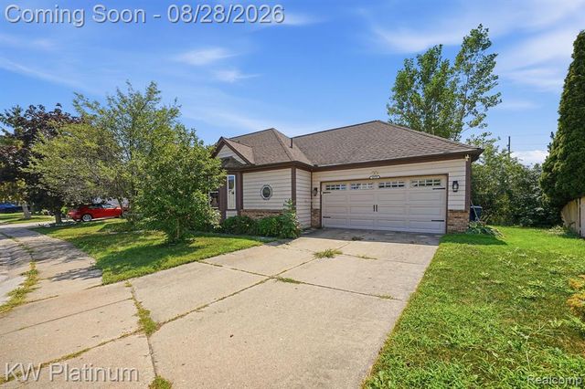 46439 Greenbriar Drive, Chesterfield, MI 48051