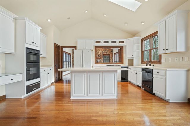 450 Shale Ridge Court, Powell, OH 43065