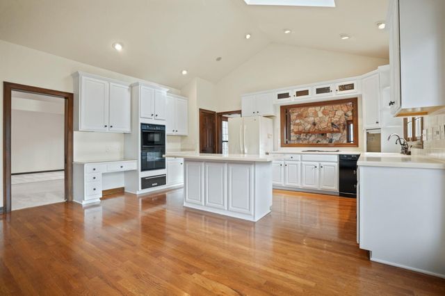 450 Shale Ridge Court, Powell, OH 43065