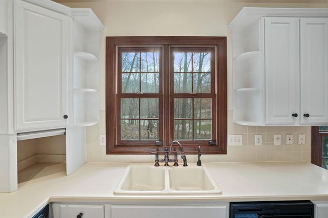 450 Shale Ridge Court, Powell, OH 43065