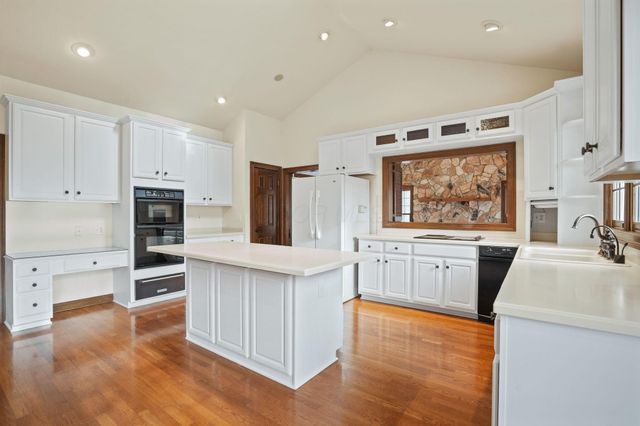 450 Shale Ridge Court, Powell, OH 43065