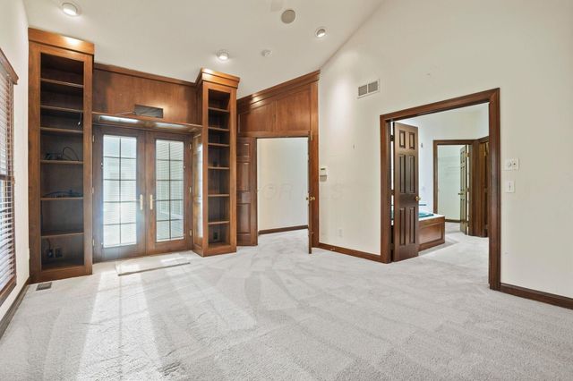 450 Shale Ridge Court, Powell, OH 43065