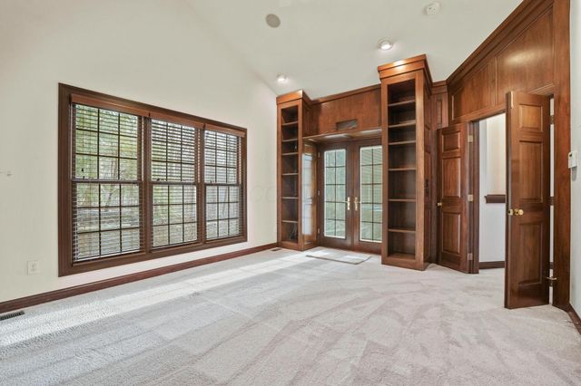 450 Shale Ridge Court, Powell, OH 43065