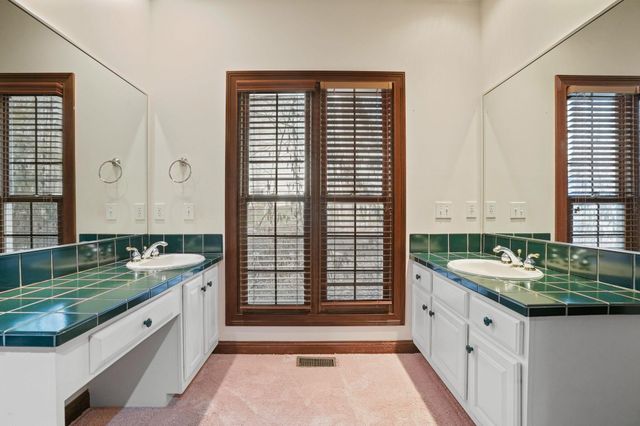 450 Shale Ridge Court, Powell, OH 43065