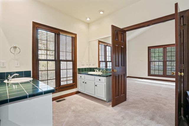 450 Shale Ridge Court, Powell, OH 43065