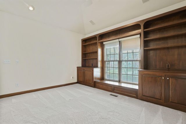 450 Shale Ridge Court, Powell, OH 43065