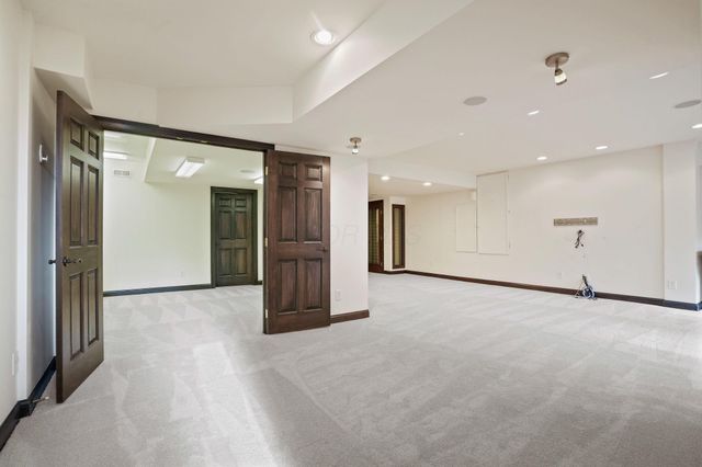 450 Shale Ridge Court, Powell, OH 43065