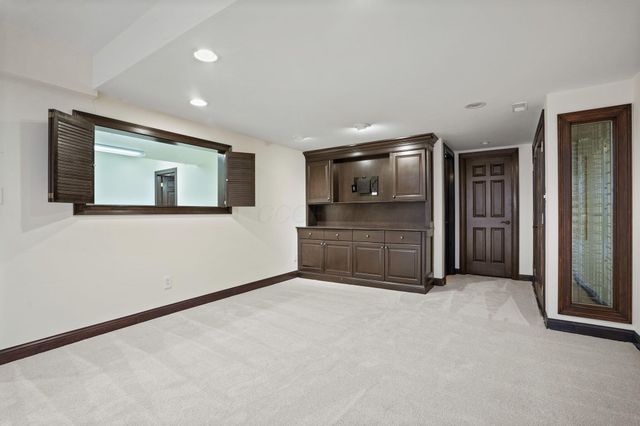 450 Shale Ridge Court, Powell, OH 43065