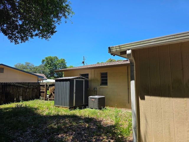26 Caswell Circle, Mary Esther, FL 32569