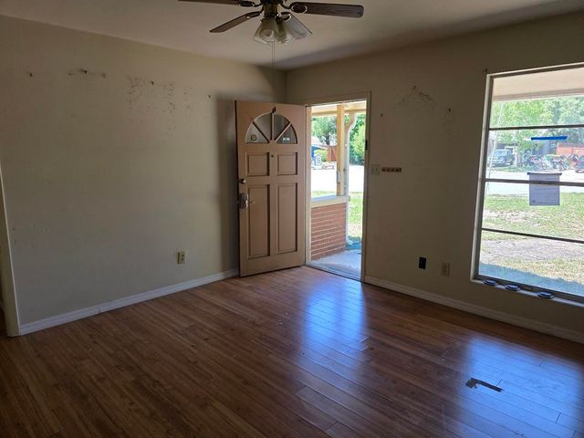 26 Caswell Circle, Mary Esther, FL 32569