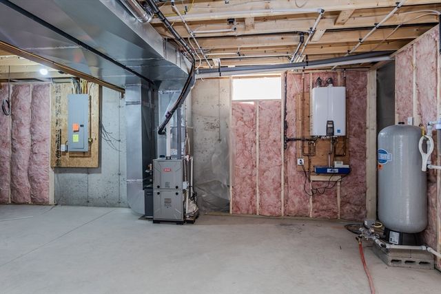 625 Alden Street, Ludlow, MA 01056