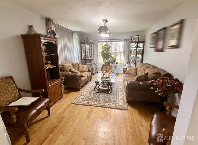 541 New Brunswick Road, Franklin Twsp, NJ 08873