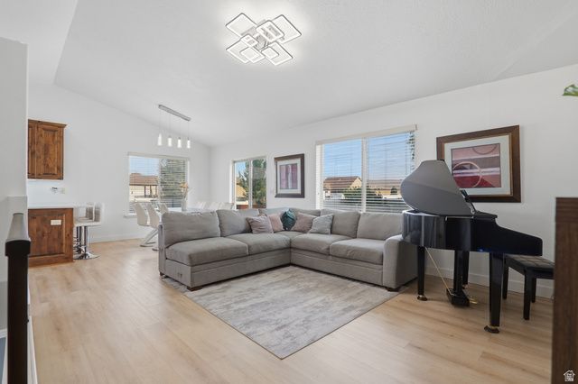 388 W MCALLISTER LN, Saratoga Springs, UT 84045