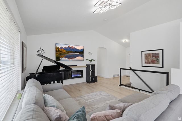 388 W MCALLISTER LN, Saratoga Springs, UT 84045
