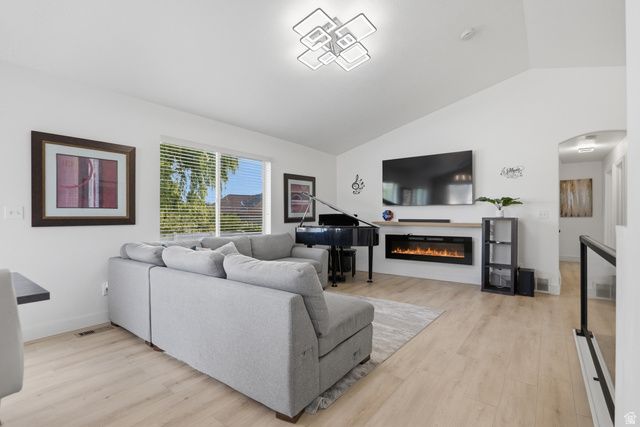 388 W MCALLISTER LN, Saratoga Springs, UT 84045
