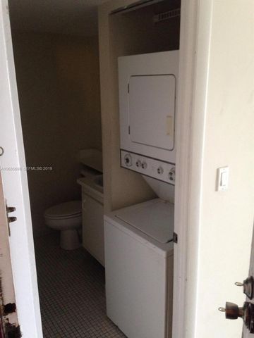 4174 Inverrary Drive 911, Lauderhill, FL 33319
