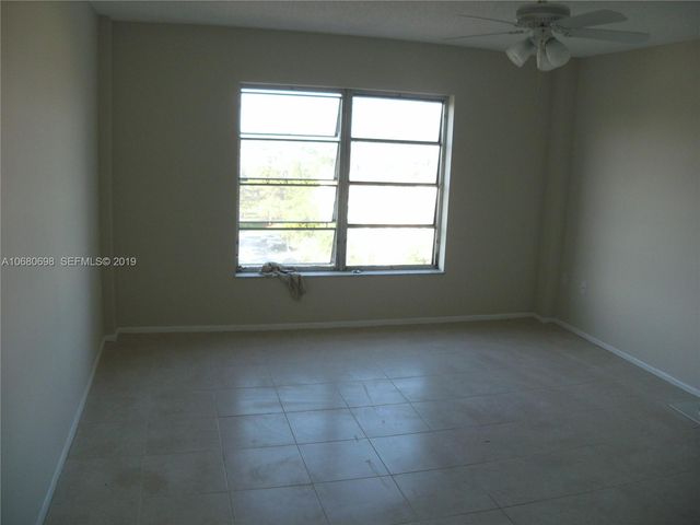4174 Inverrary Drive 911, Lauderhill, FL 33319