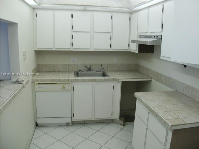 4174 Inverrary Drive 911, Lauderhill, FL 33319