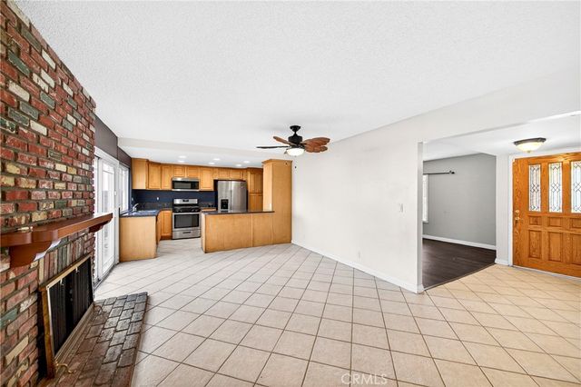 7685 E Calle Durango, Anaheim, CA 92808