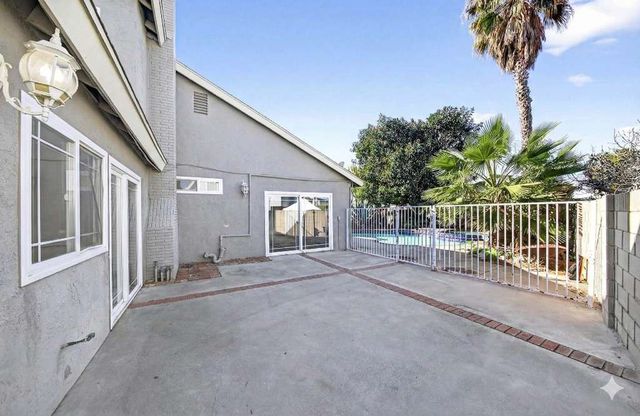 7685 E Calle Durango, Anaheim, CA 92808