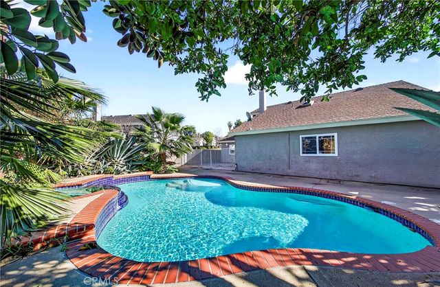 7685 E Calle Durango, Anaheim, CA 92808