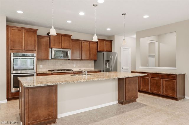 7916 Walcott Way, Mentor, OH 44060