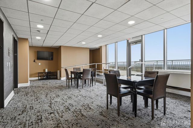 1 Spring Street 2006, New Brunswick, NJ 08901