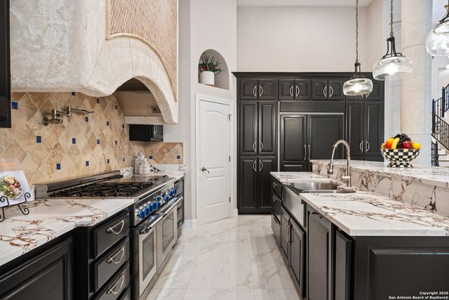 3 Benchwood Circle, San Antonio, TX 78248