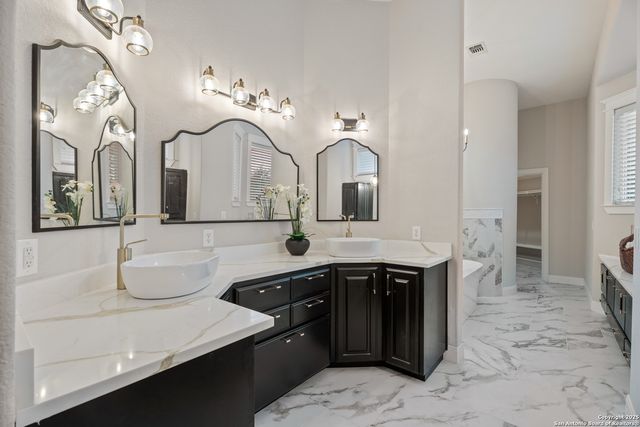 3 Benchwood Circle, San Antonio, TX 78248