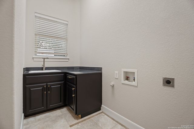 3 Benchwood Circle, San Antonio, TX 78248