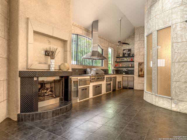 3 Benchwood Circle, San Antonio, TX 78248