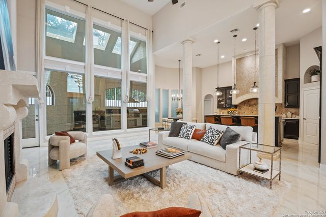 3 Benchwood Circle, San Antonio, TX 78248