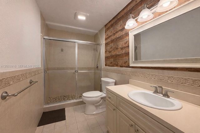 5521 SW 132nd Ave, Miami, FL 33175