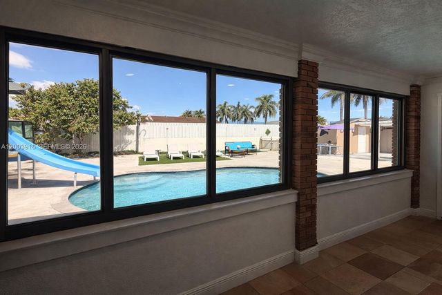 5521 SW 132nd Ave, Miami, FL 33175