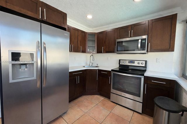 5521 SW 132nd Ave, Miami, FL 33175