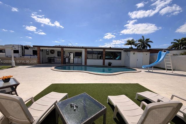 5521 SW 132nd Ave, Miami, FL 33175