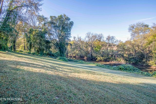 9316 Tipple Lane, Mascot, TN 37806