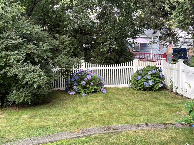 103 Eastwood Circuit 1, Boston, MA 02132