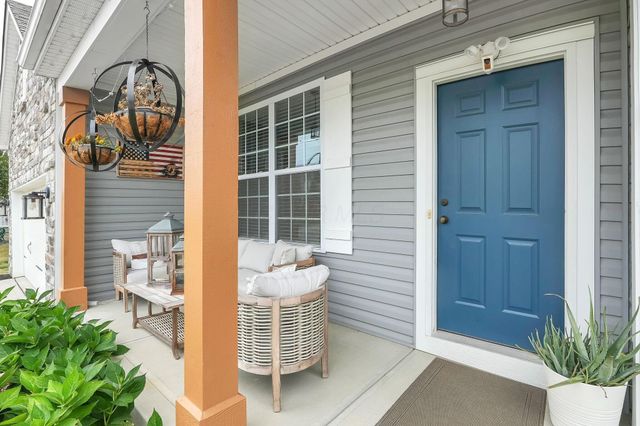 637 Crestview Drive, Lithopolis, OH 43136