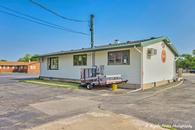 4911 W Elm Street, Mchenry, IL 60050