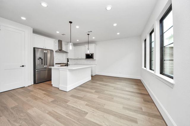 12010 Royal Oaks Banner Way, Houston, TX 77082