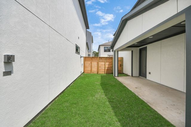 12010 Royal Oaks Banner Way, Houston, TX 77082