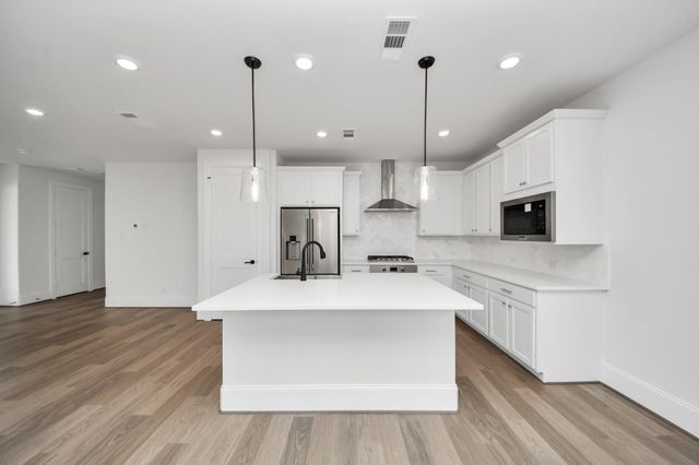 12010 Royal Oaks Banner Way, Houston, TX 77082