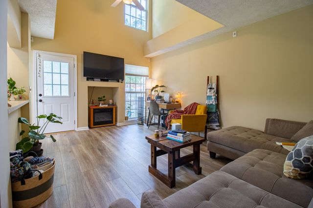 2126 Nashboro Blvd, Nashville, TN 37217