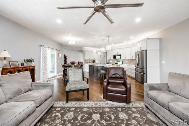 409 Willow Bend Lane, O'fallon, IL 62269