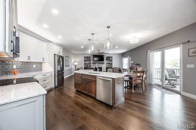 409 Willow Bend Lane, O'fallon, IL 62269