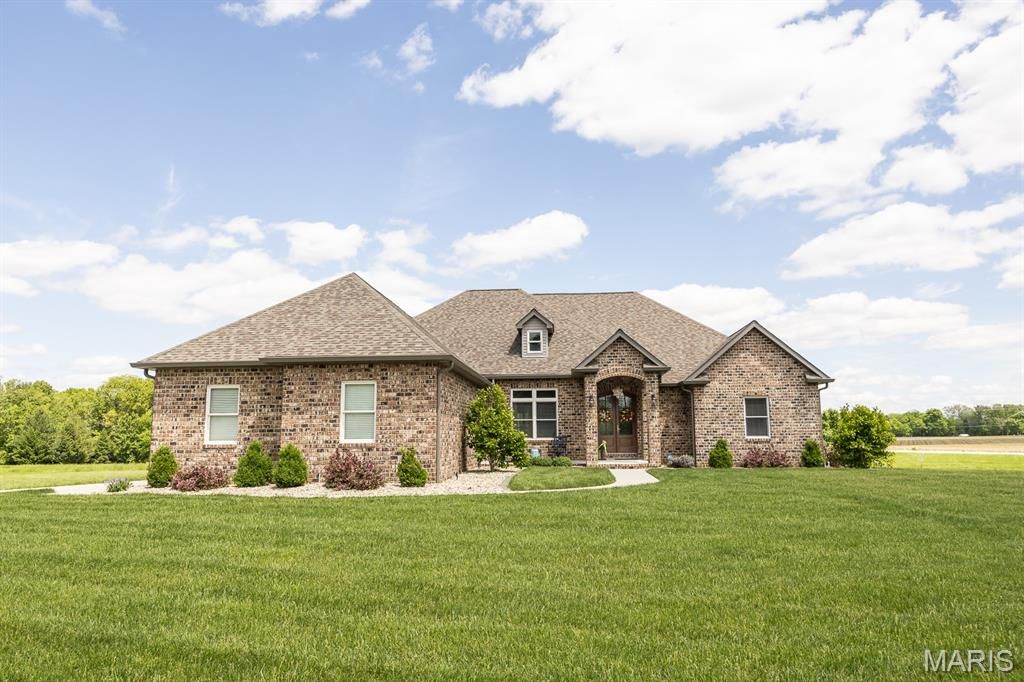 409 Willow Bend Lane, O'fallon, IL 62269
