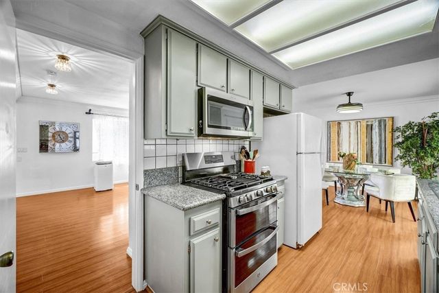 232 W 11th 3, San Pedro, CA 90731